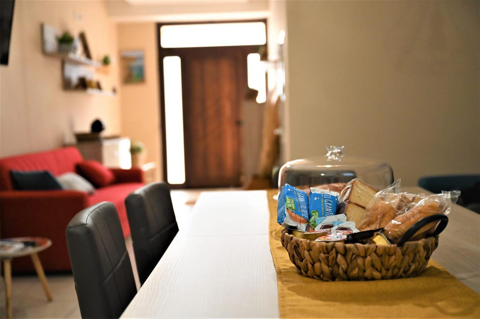 "Il Vecchio Salone" Appartamento In Pieno Centro Con Garage Privato Lecce Zewnętrze zdjęcie