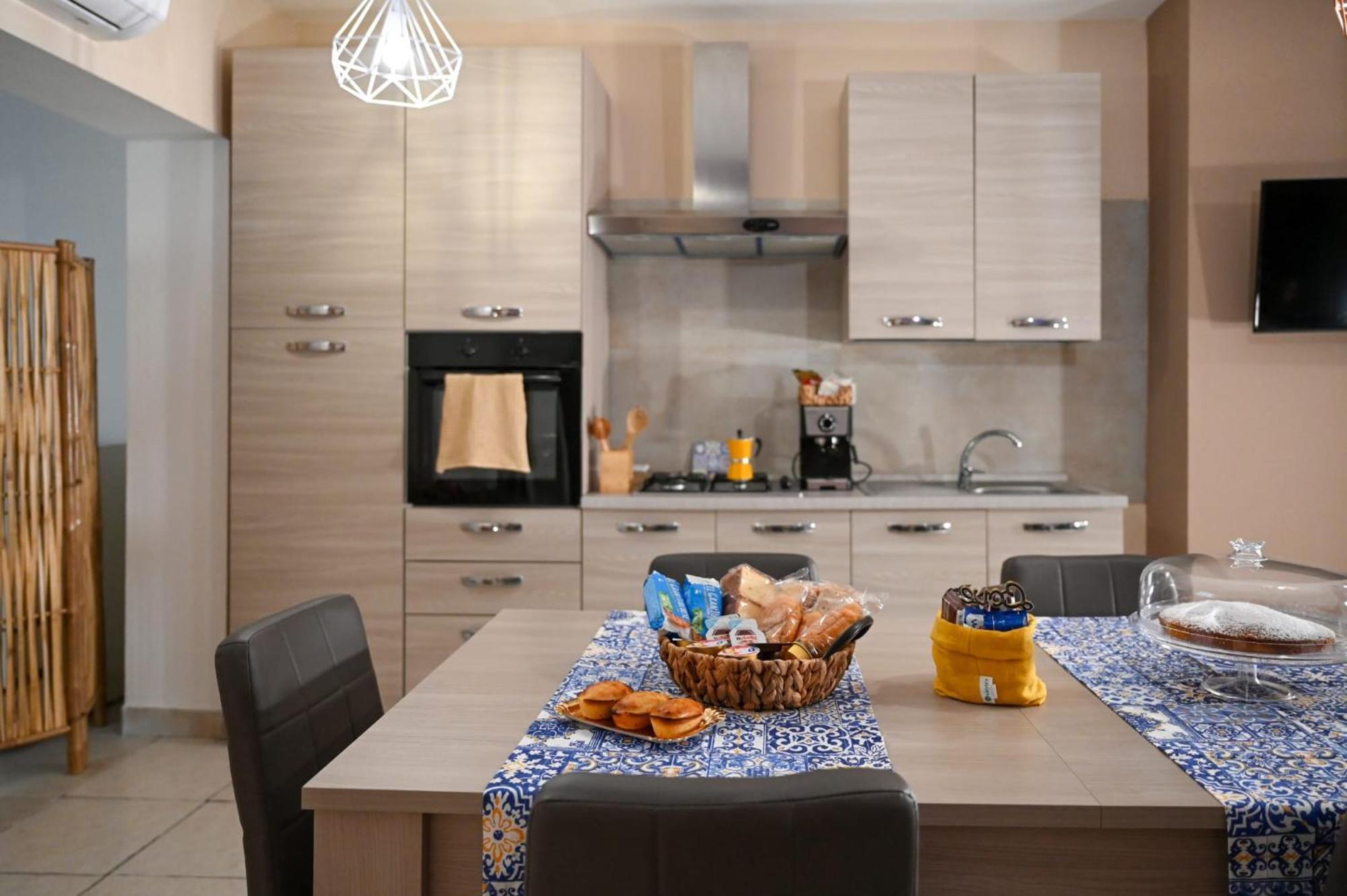 "Il Vecchio Salone" Appartamento In Pieno Centro Con Garage Privato Lecce Zewnętrze zdjęcie