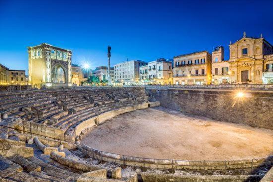 "Il Vecchio Salone" Appartamento In Pieno Centro Con Garage Privato Lecce Zewnętrze zdjęcie